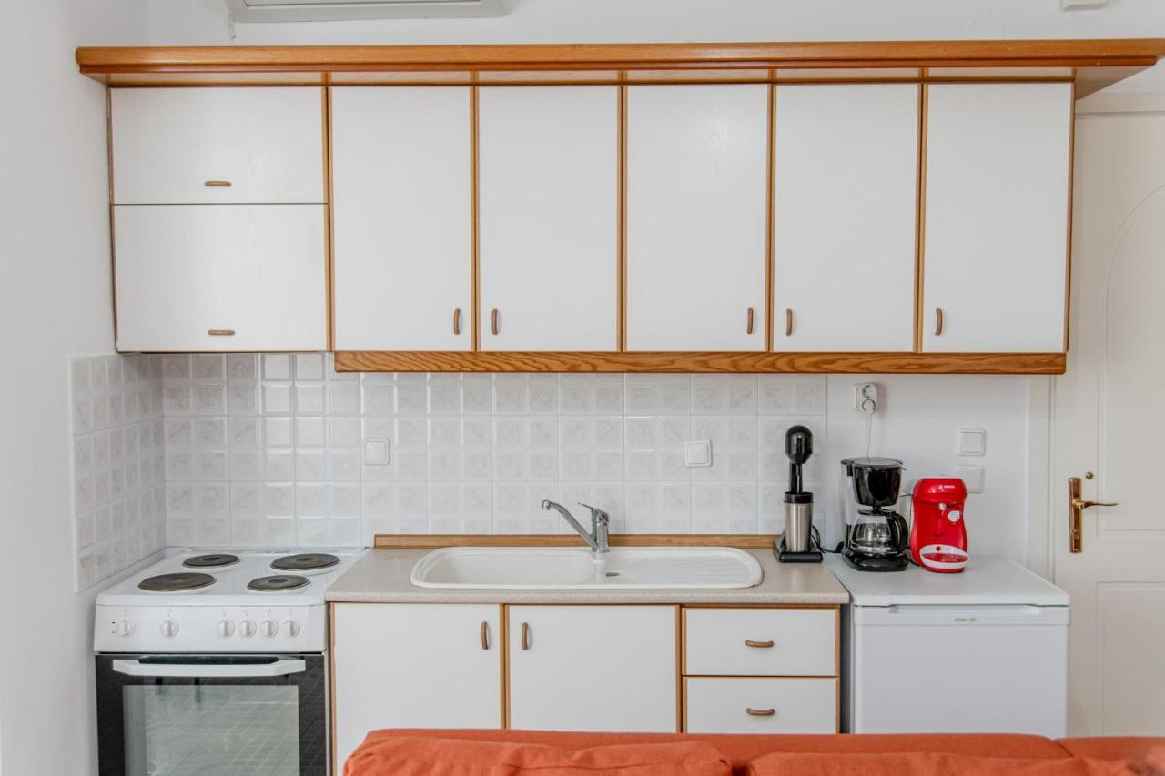 Family Resort 2 Ofrínion 외부 사진